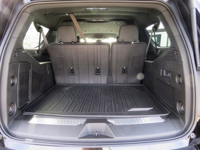 Chevrolet Suburban Premier